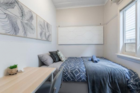 Boutique Private Rm 7 Min Walk to Sydney Domestic Airport - SHAREHOUSE 109R4